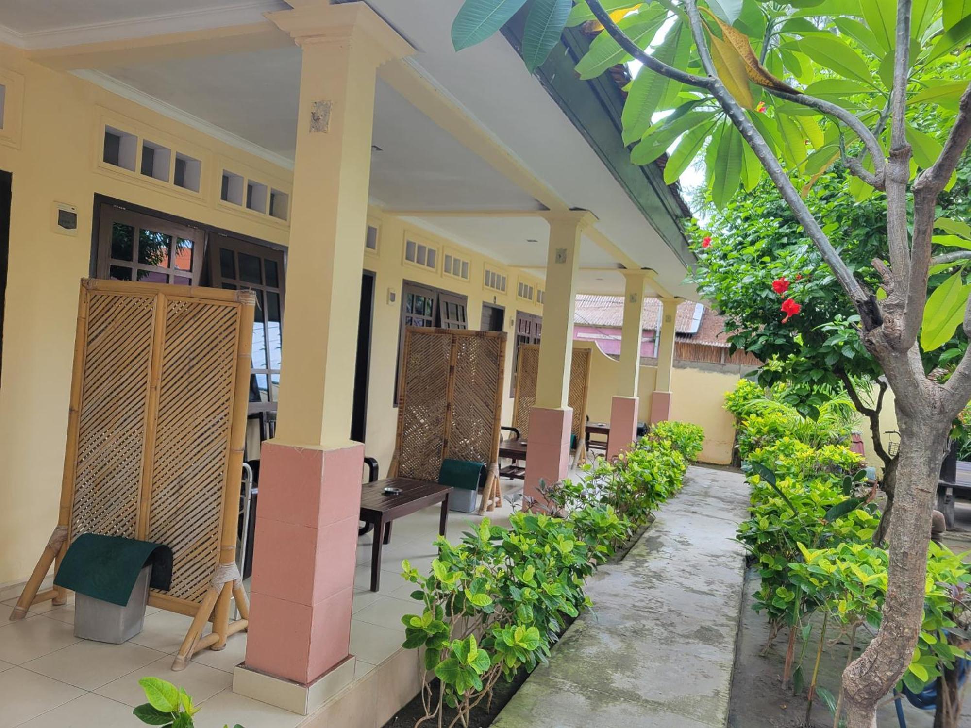 Koi Gili Guest House Джили Трауанган Екстериор снимка