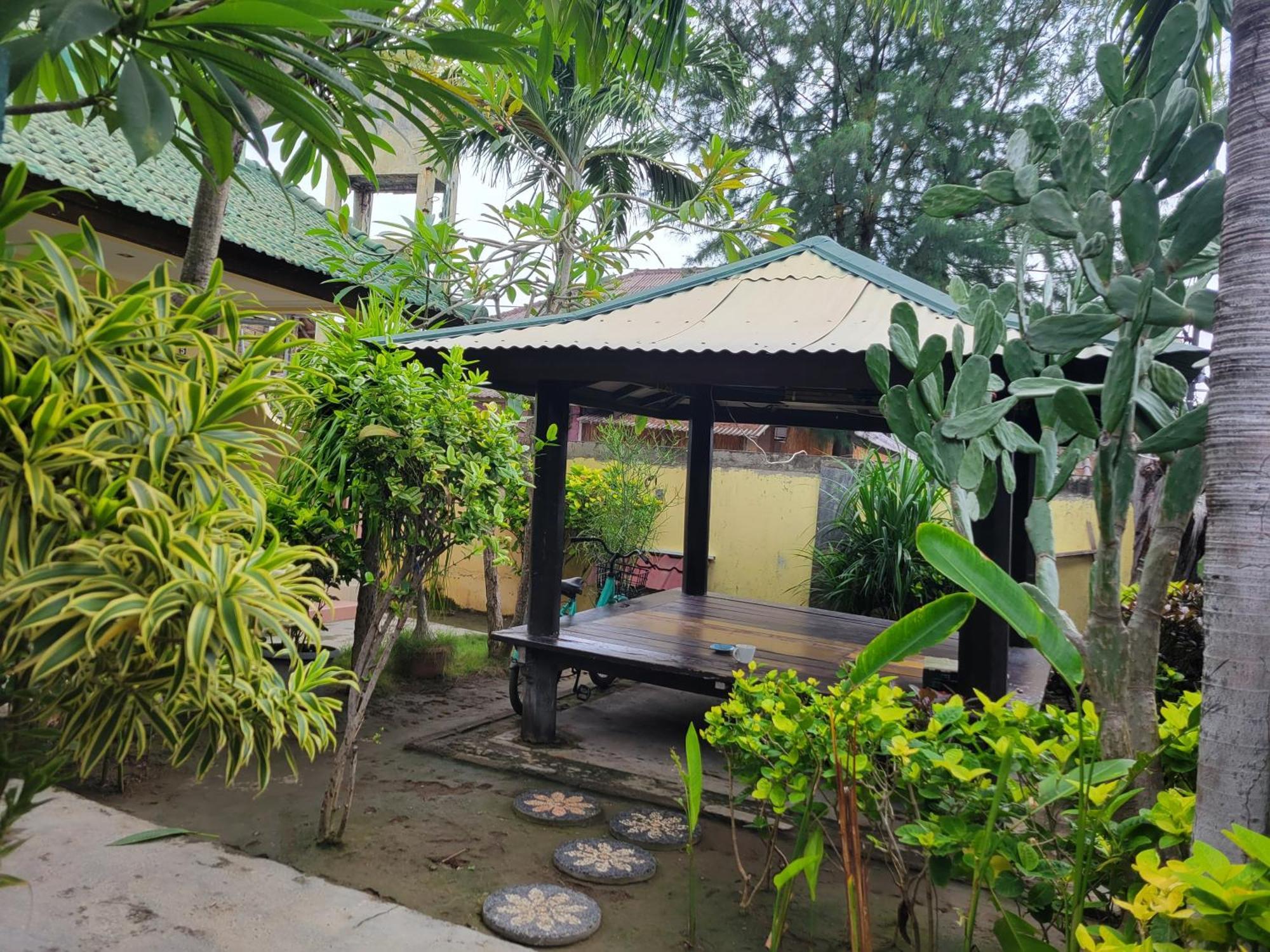 Koi Gili Guest House Джили Трауанган Екстериор снимка
