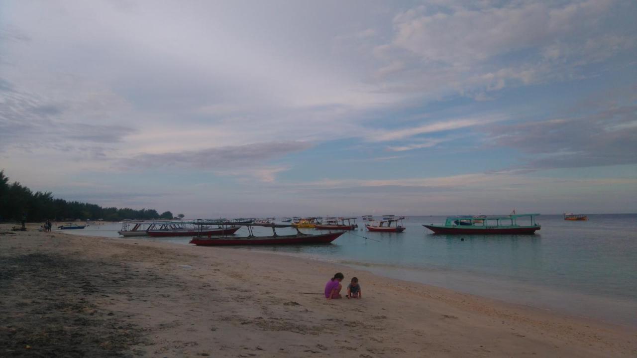 Koi Gili Guest House Джили Трауанган Екстериор снимка